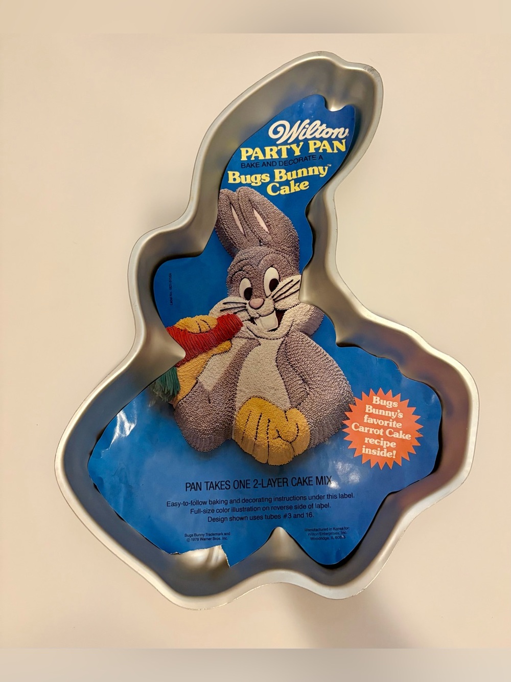 1978 Wilton cake pan - Bugs Bunny